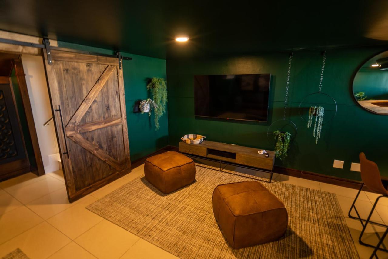 Deja Blue Beachfront Villa, Newly Renovated Langstrand Εξωτερικό φωτογραφία